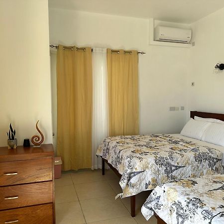 Eldorado Guesthouse & Car Rental 罗索 外观 照片