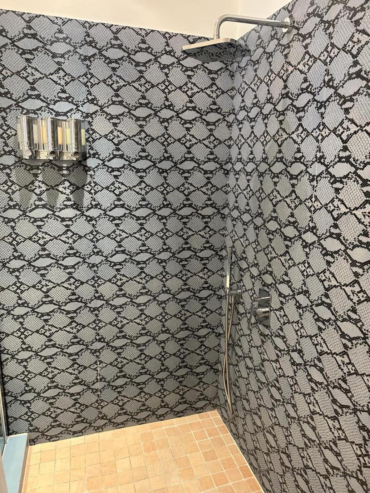 Eldorado Guesthouse & Car Rental 罗索 客房 照片