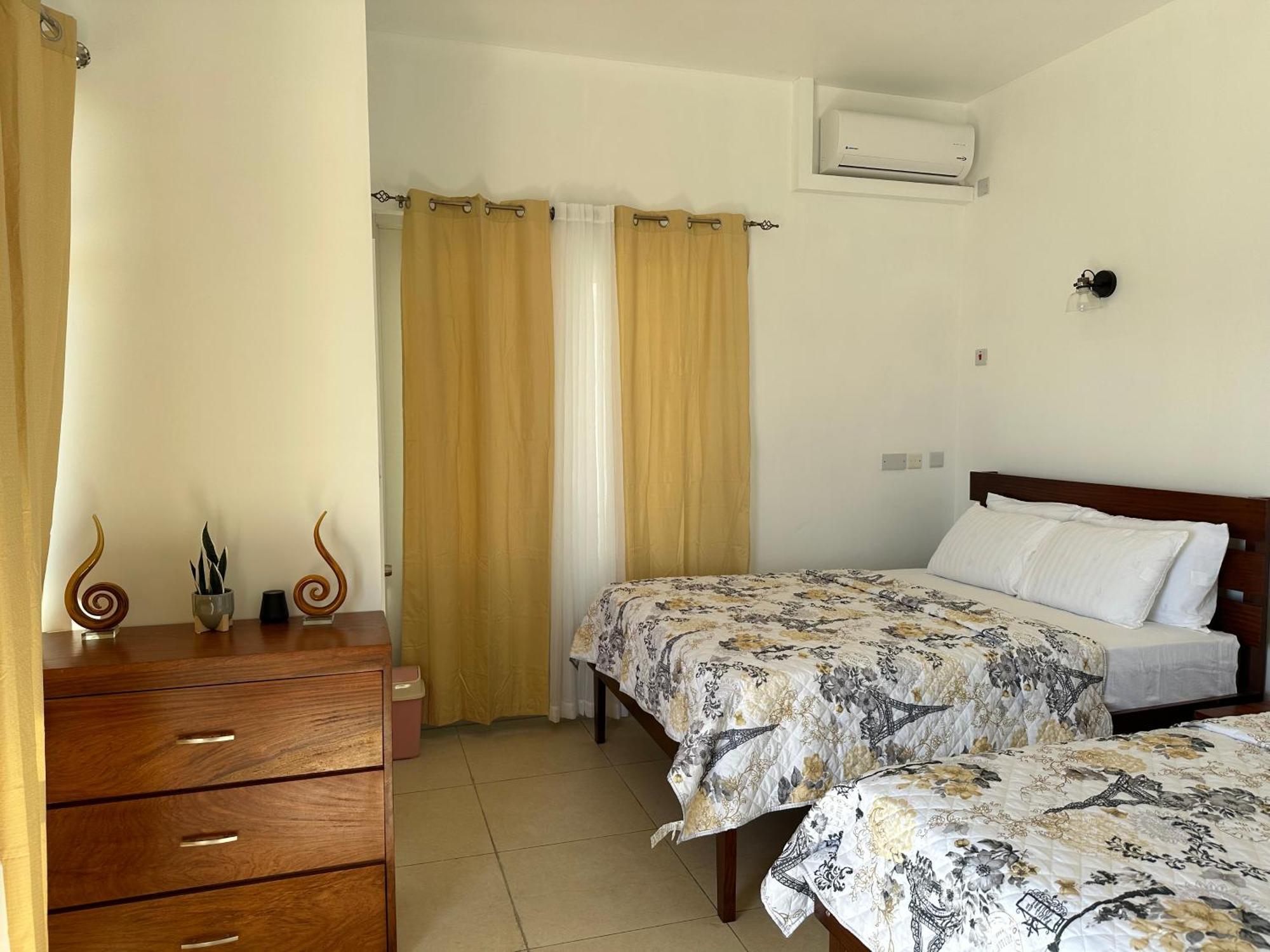 Eldorado Guesthouse & Car Rental 罗索 外观 照片